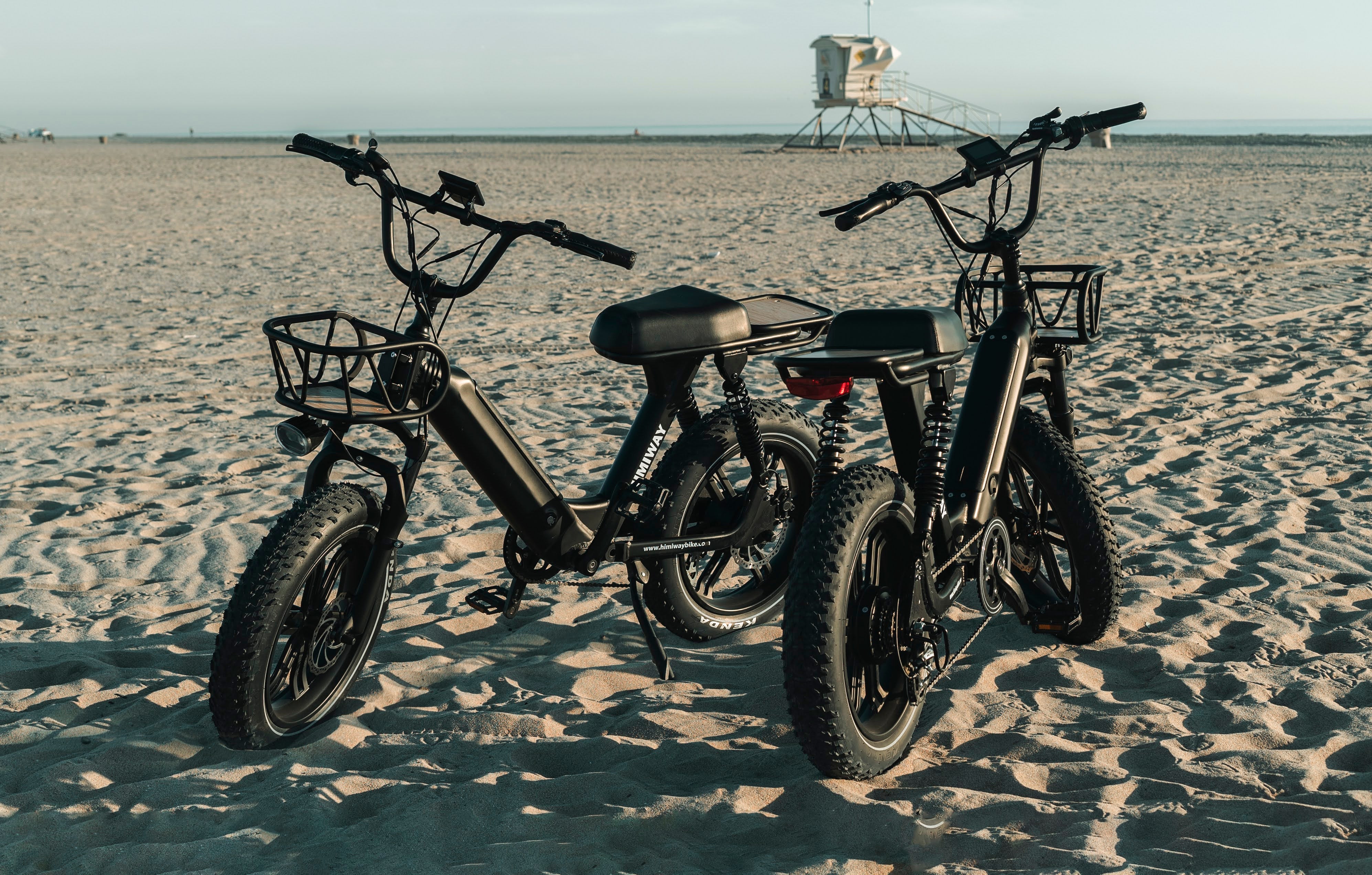 Beach on sale riding bikes