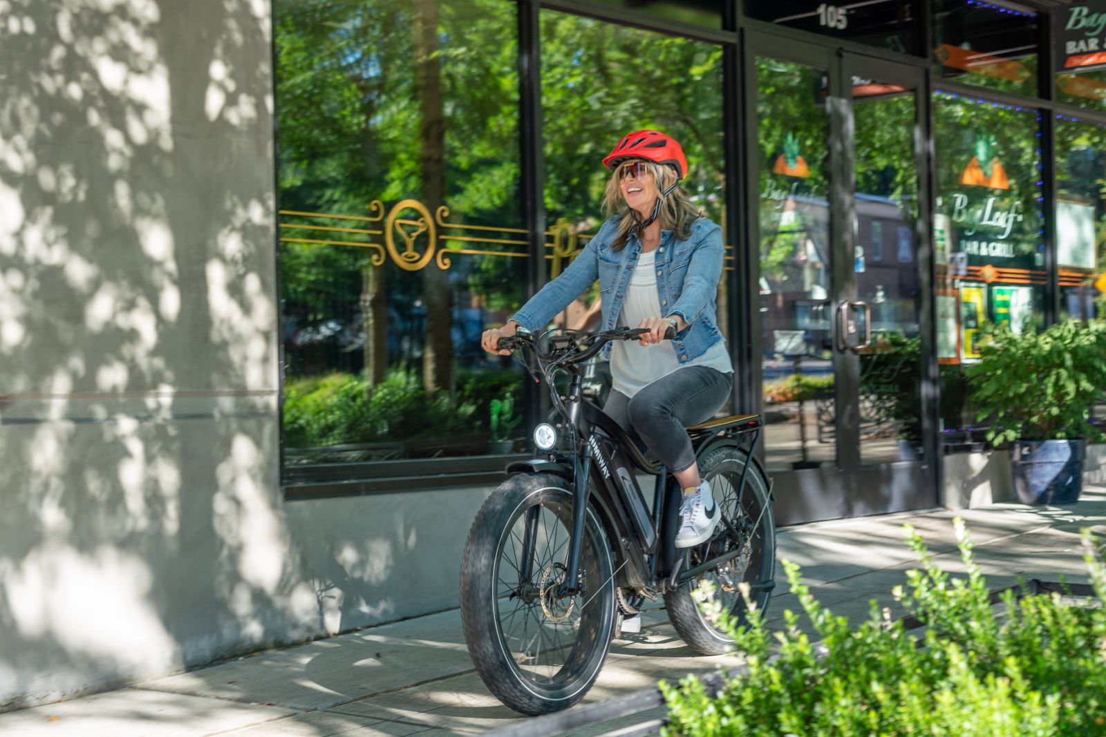 The Benefits of Fat Tire E-Bikes for Springtime Urban Commuting